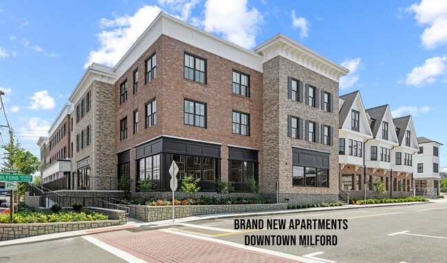 Building Photo - Metro TOD Rental