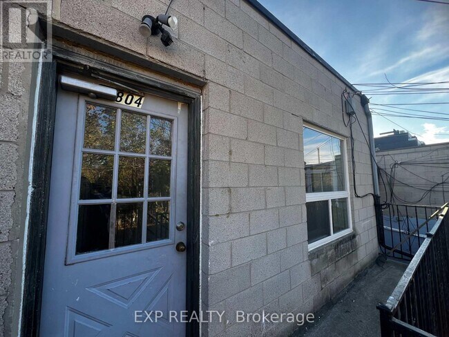 Photo - 804A St Clair Ave W