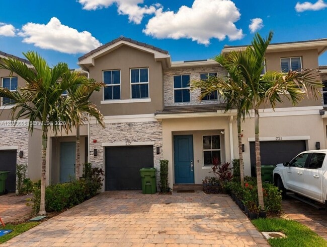 Building Photo - 217 SW 170th Ave