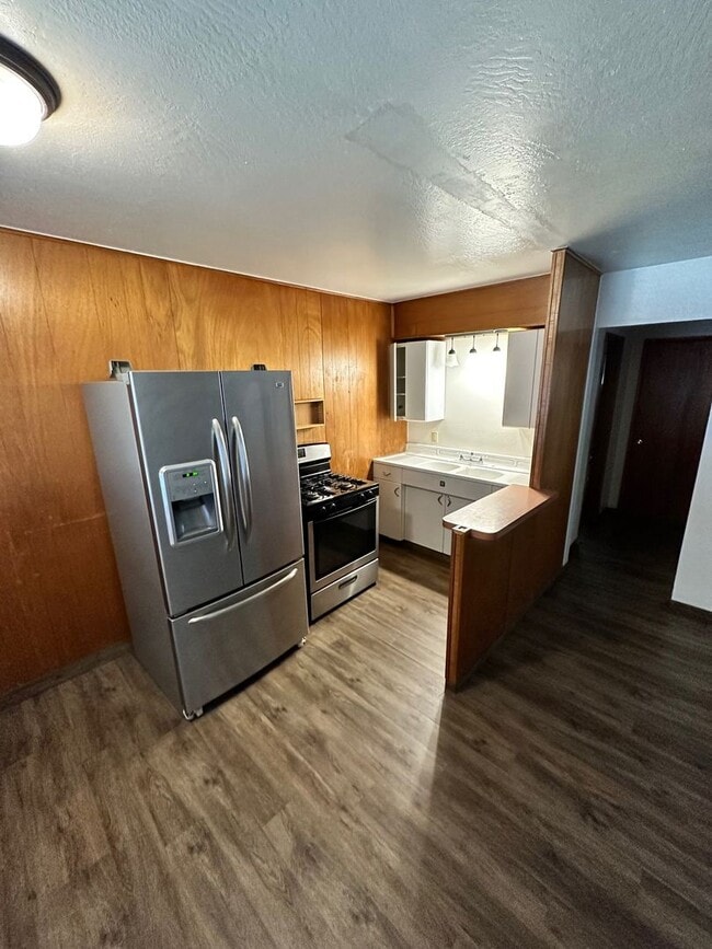 Photo - 1BR Apartment available for a long term, n...