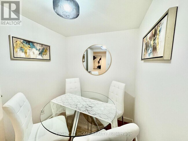 Photo - 1196 Avenue Rd