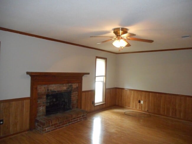 Photo - 3726 Crest Dr