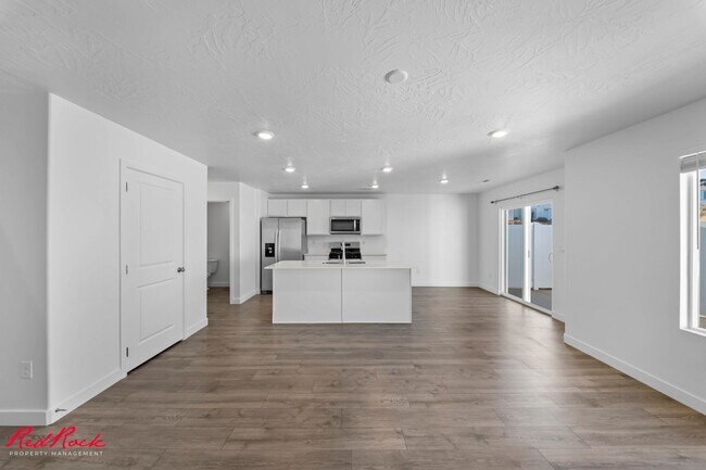 Photo - A Lovely 3 Bedroom Townhome with Amazing Amenities!