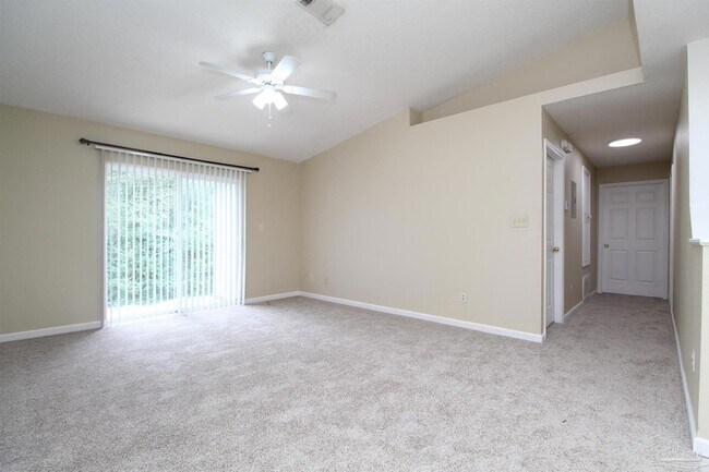 Photo - 601 N 61st Ave