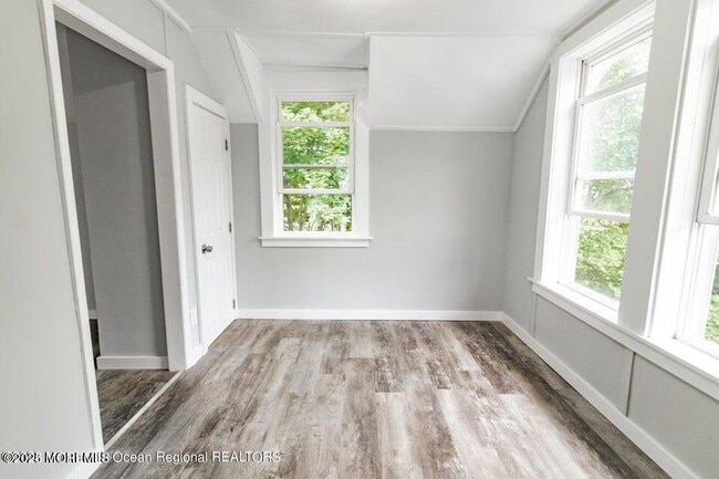 Photo - 306 Henley Ave