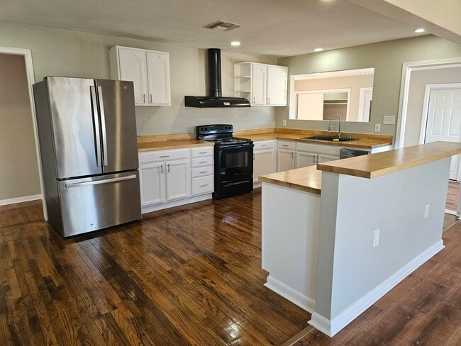 Photo - 513 Oakdale Dr