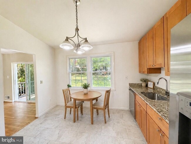 Photo - 13208 Hathaway Dr