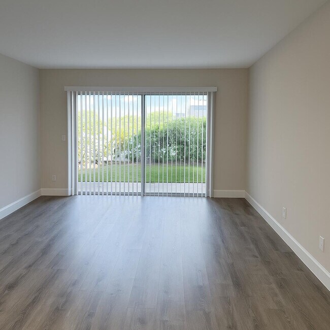 Photo - 965 Manor Dr Unit C-23