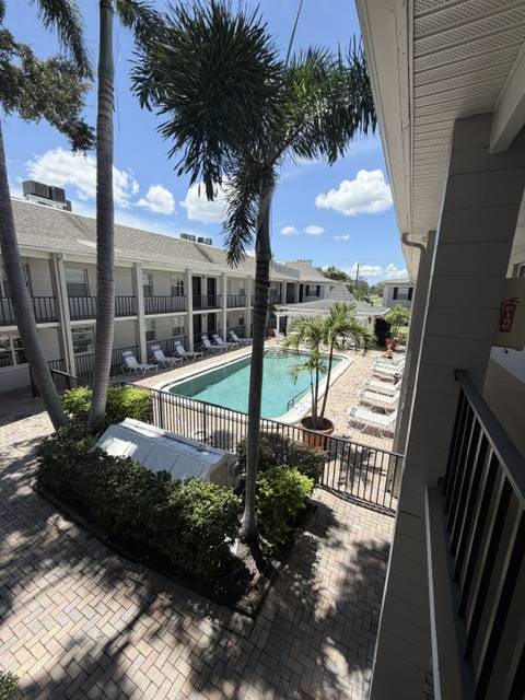Building Photo - 5221 Bayshore Blvd Unit 54