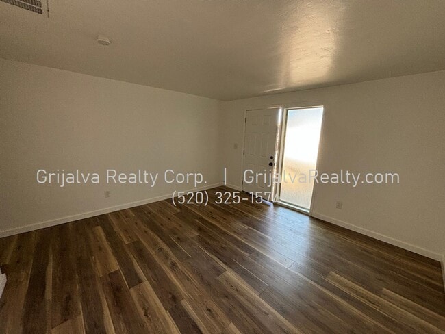 Photo - 2536 N Columbus Blvd Unidad 2538