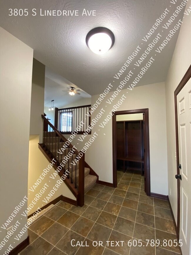 3805 S Linedrive Ave