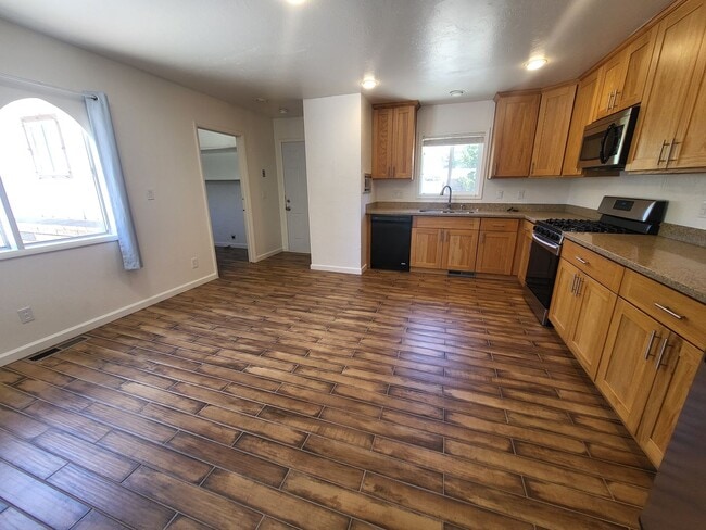 Photo - 3602 Green Acre Dr