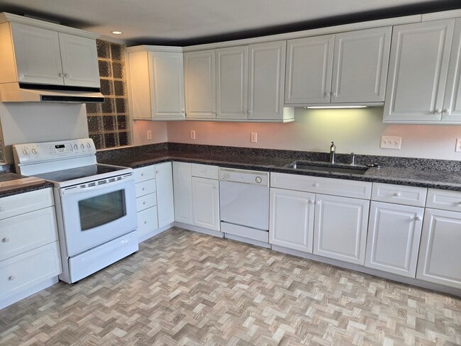 Building Photo - 302 Bonair Ave Unit 302 Bonair