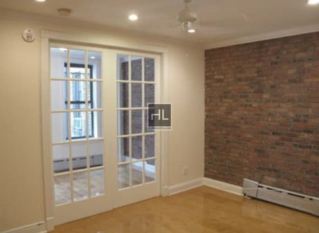 Photo - Christopher Street Unit 10