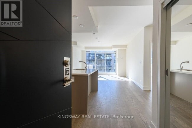 Photo - 1575 Lakeshore Rd W Unité 356