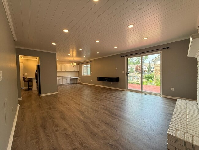 Photo - 27870 Reo Rd