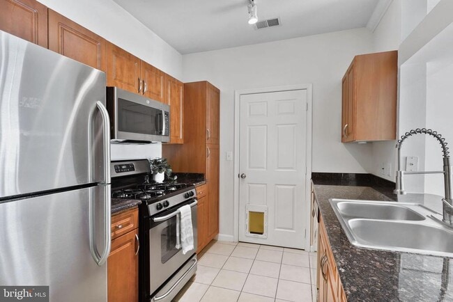 Building Photo - 12925 Centre Park Cir Unit 301