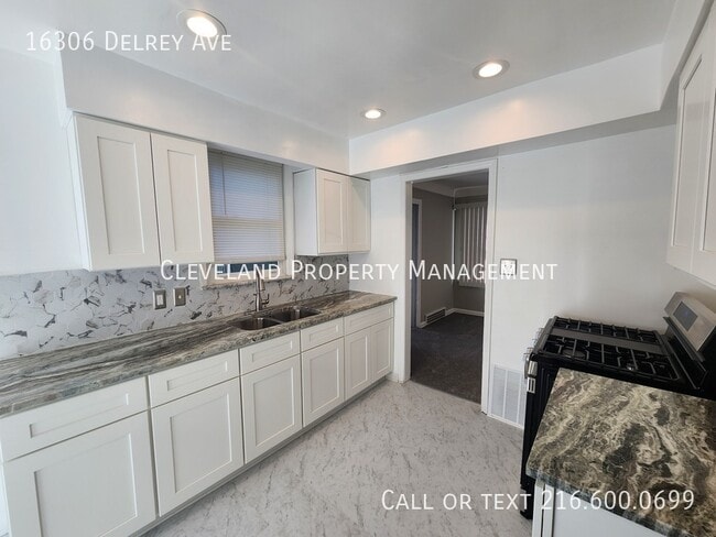 Photo - 16306 Delrey Ave