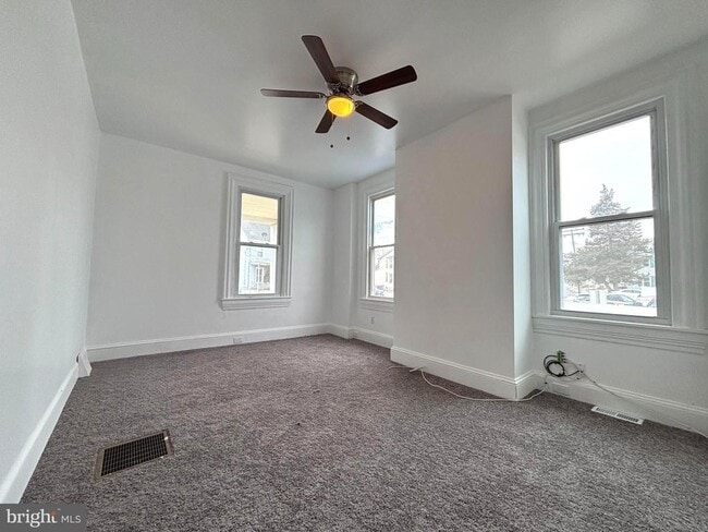 Building Photo - 311 2nd St