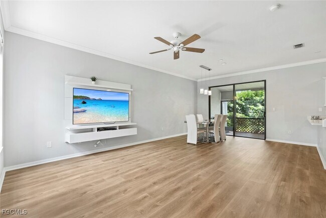 Photo - 14617 Sutherland Ave