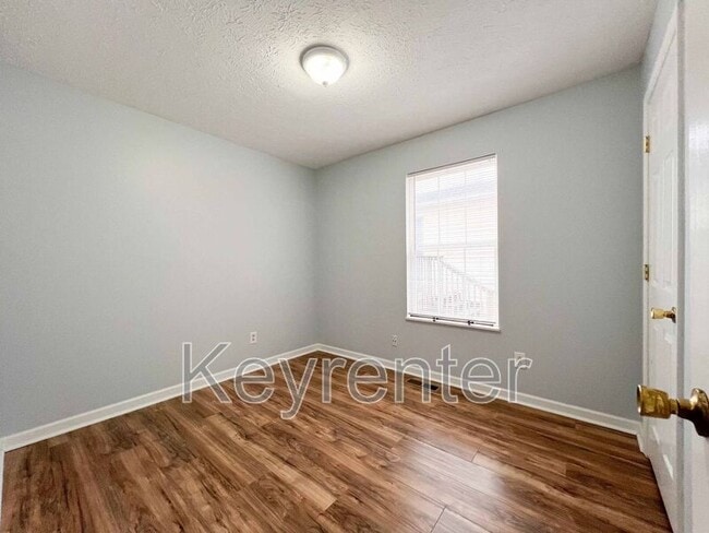 Photo - 2808 Knott Rd