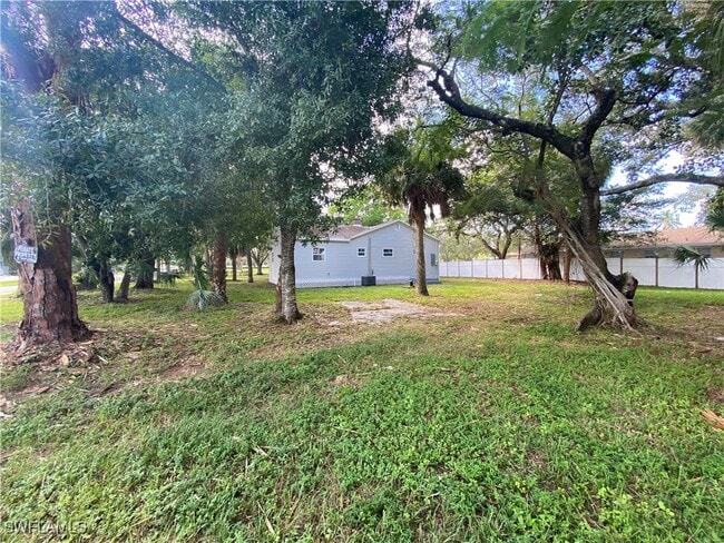 Photo - 2371 Lafayette St