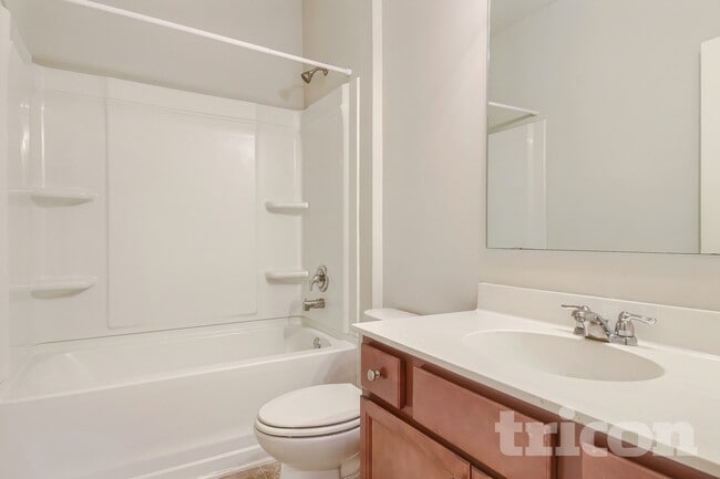 Building Photo - 345 Sand Bay Dr SW