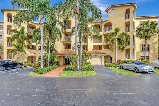 Photo - 300 Uno Lago Dr Unit 303