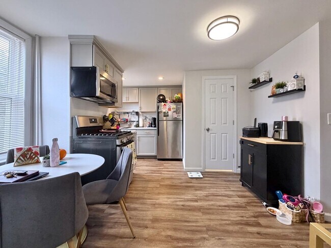 Photo - 331 4th St Unidad 2F