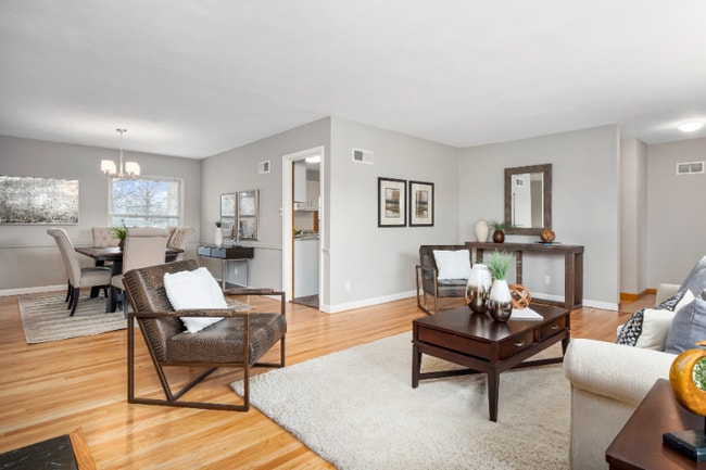 Photo - 1506 Starling Dr