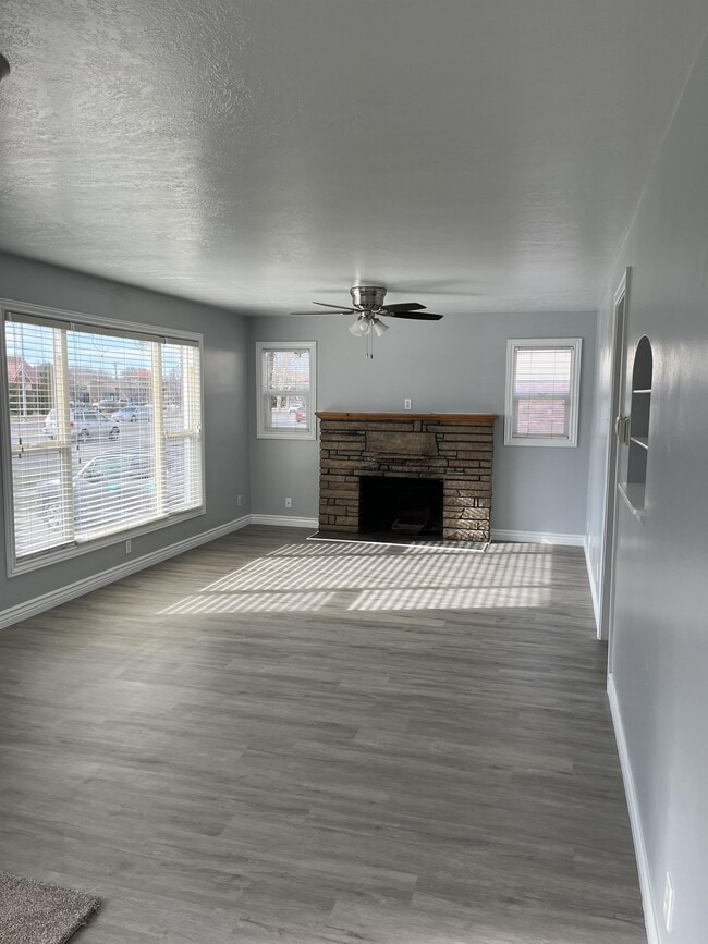 Photo - 632 N Main St