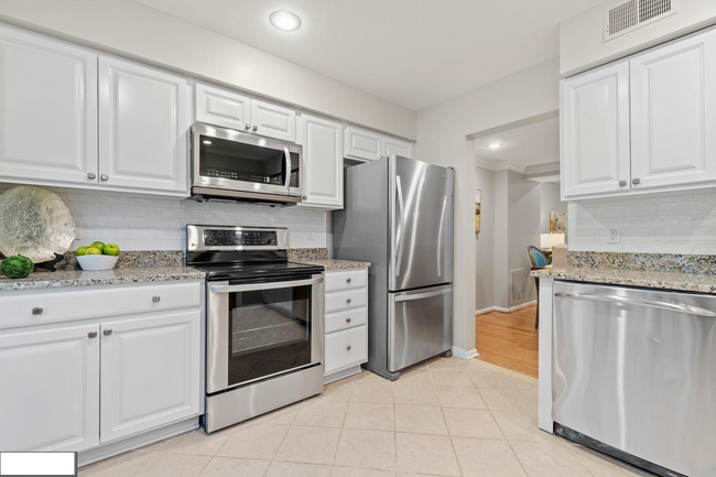 Photo - 6141 Summer Park Ln