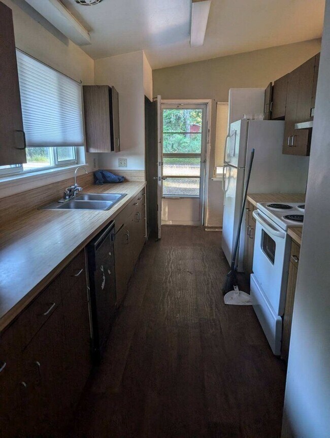 Building Photo - 12737 Lala Cove Ln SE Unit 1 Rental