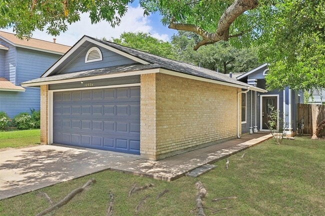 Building Photo - 12934 Modena Trail Rental