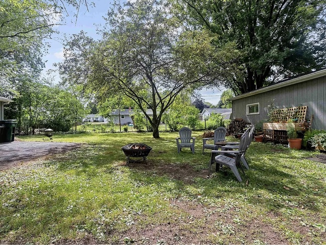 Photo - 1323 Cardinal Ln