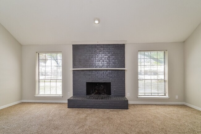 Spacious 4-Bedroom Lewisville Home