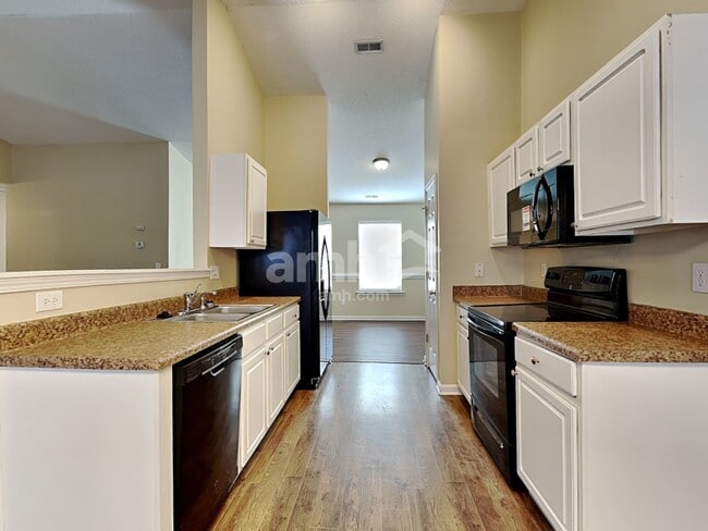 Photo - 919 Pebblestone Dr