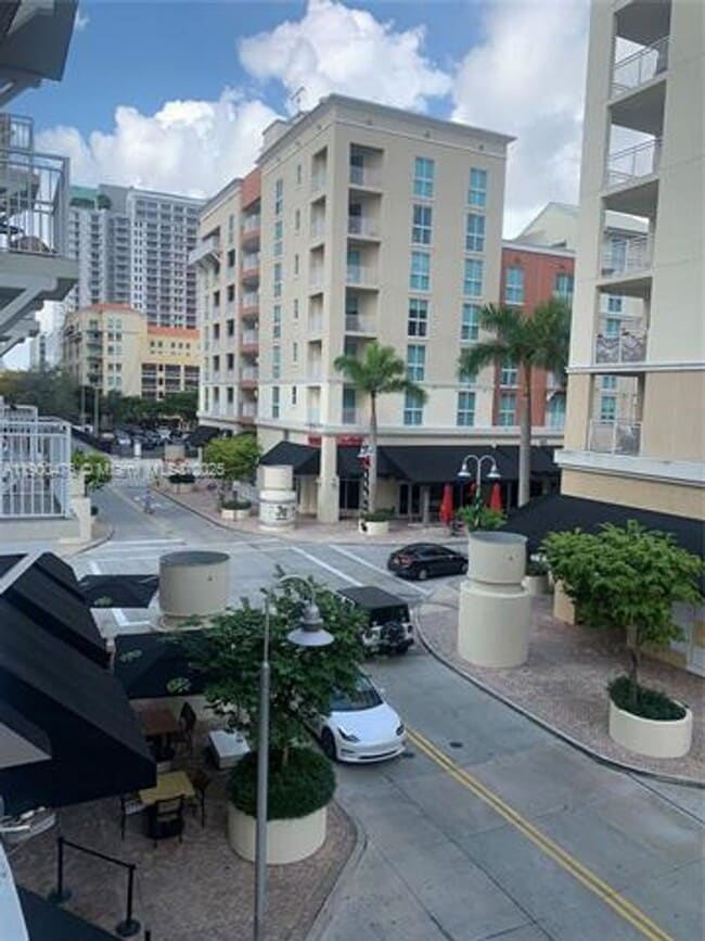 Building Photo - 7275 SW 90th St Unit 7275 SW 90th St  C514