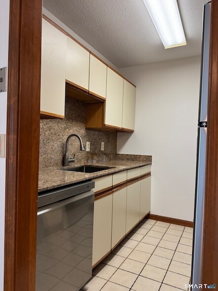 Photo - 1022 Main St Unidad 7