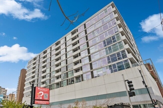 Photo - 630 N Franklin St Condo Unit 512