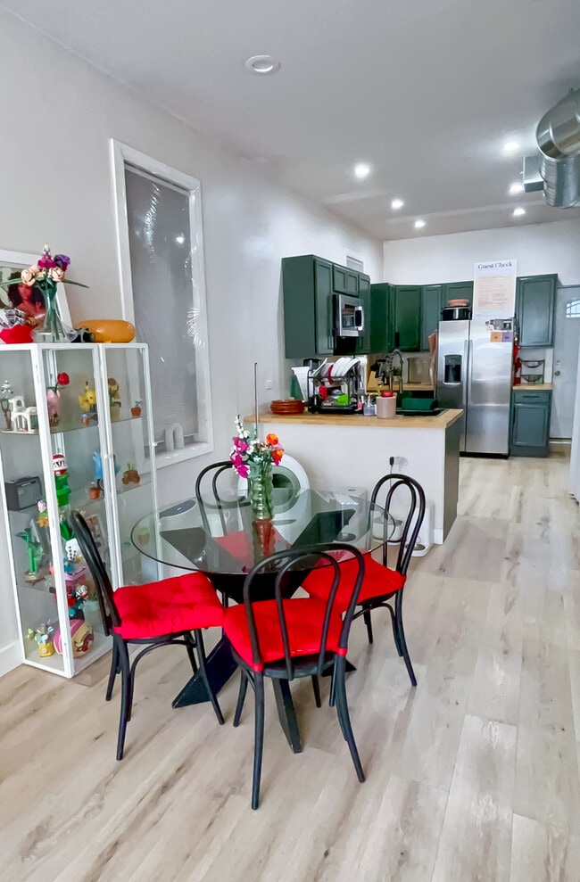 Photo - 1812 W 23rd St Unit LL