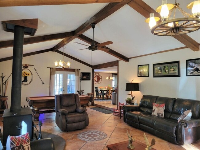 Photo - 308-310 Brady Canyon Rd