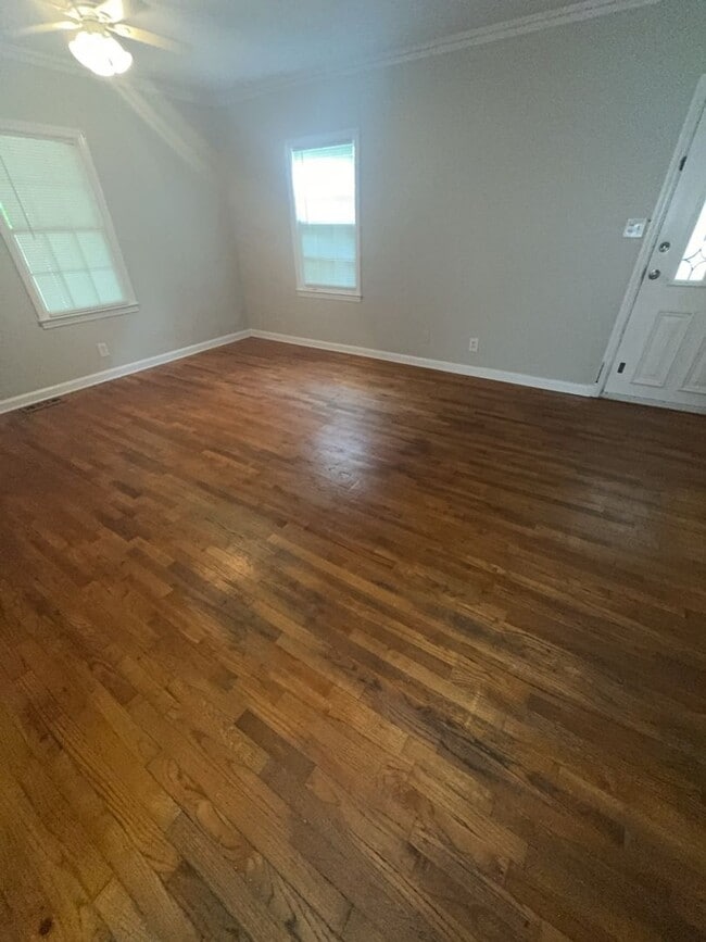 Photo - 3111 Avon Dr