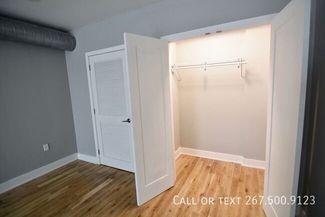 Photo - 1523 W Girard Ave Unit 106