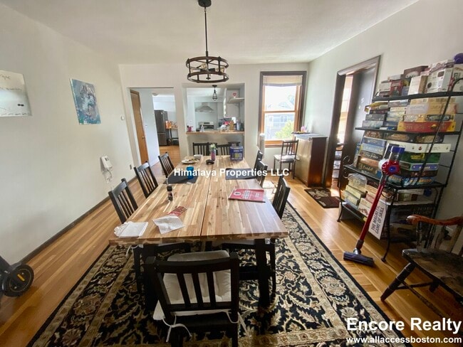 Photo - 252 Harvard St