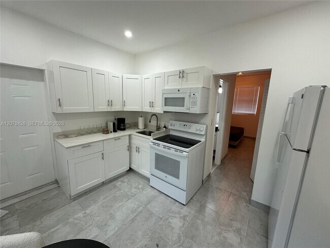 445 Opa-Locka Blvd Unidad 2