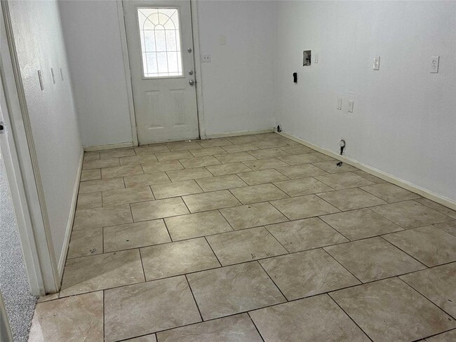 Laundry Room - 20420 Youpon Ln
