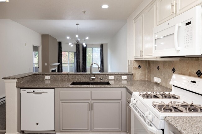 Photo - 220 Caldecott Ln Unit 201