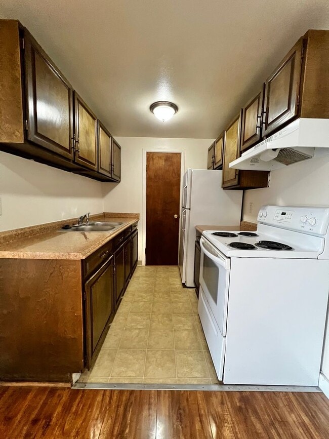 Building Photo - Robertson1005 (KC-DT) Unit C2