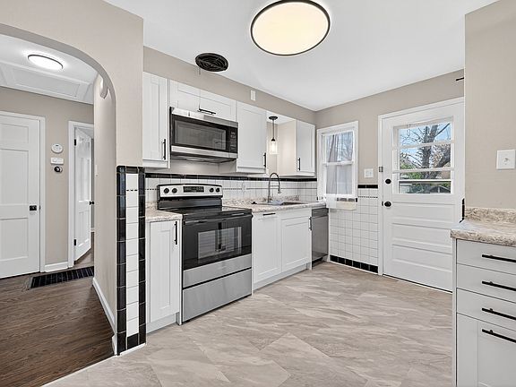 Photo - 8232 Davenport Dr